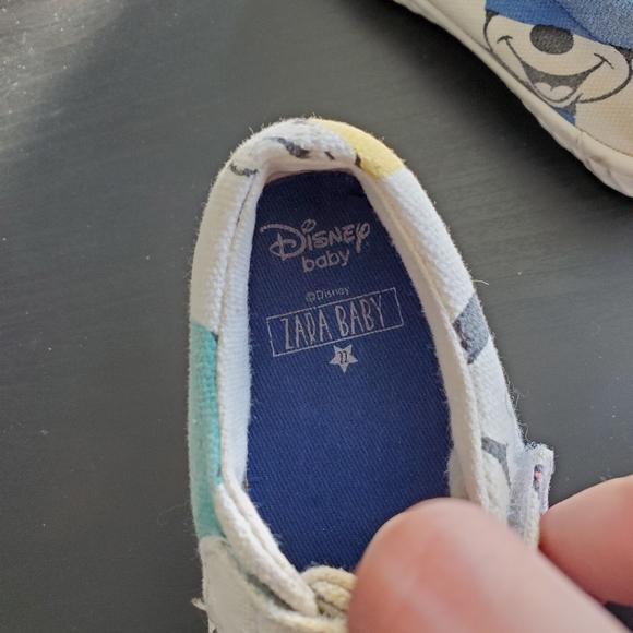Disney Zara Baby Shoes Size 6 - Picture 4 of 5